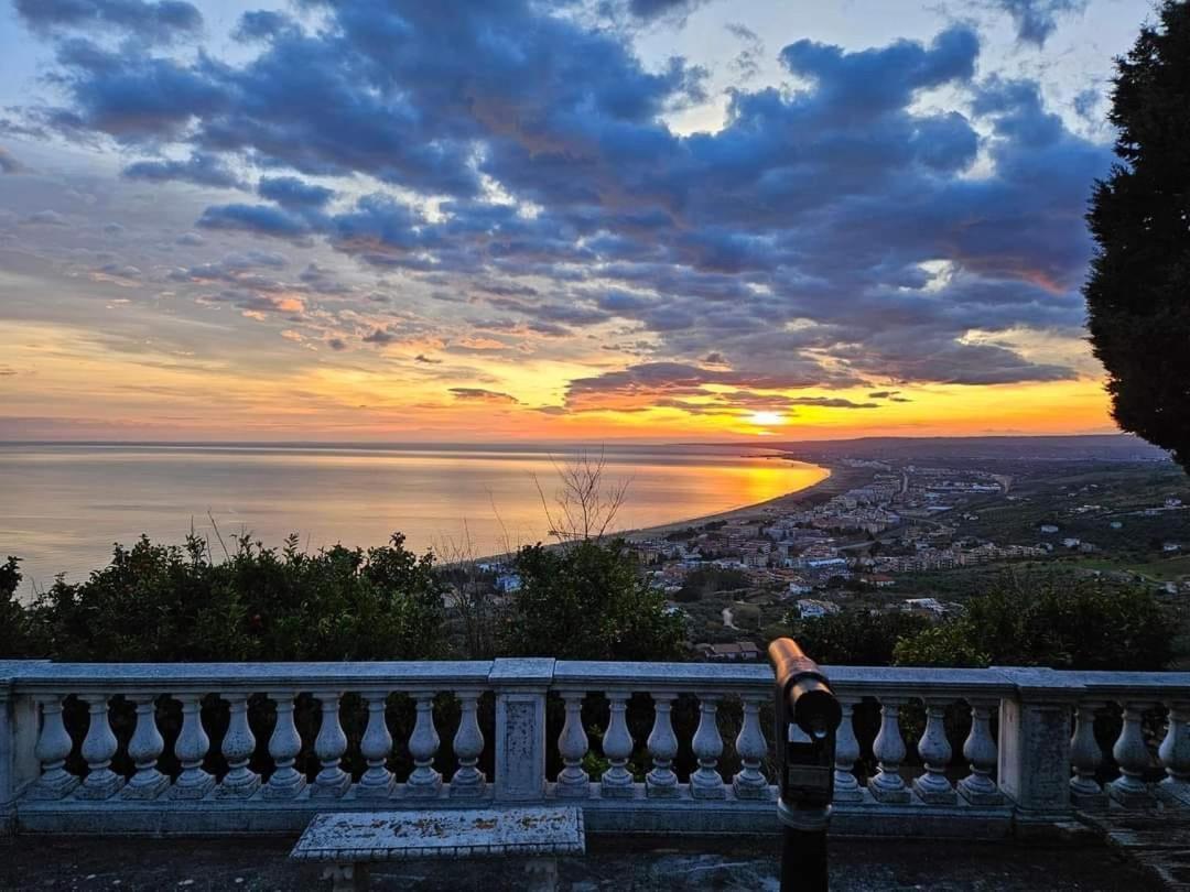 Secret Garden - Suites & Apartments Vasto Exteriér fotografie